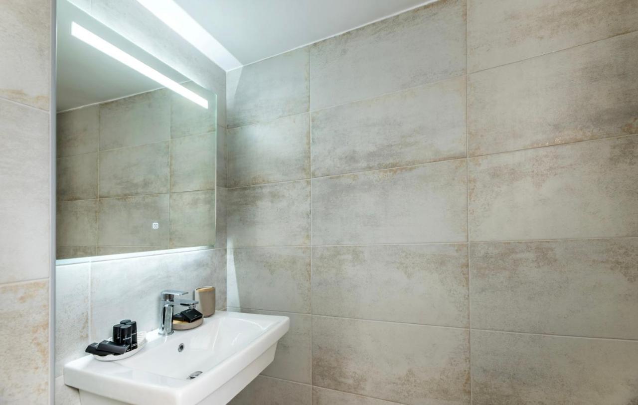 Eleusis Suites Α Eksteriør bilde